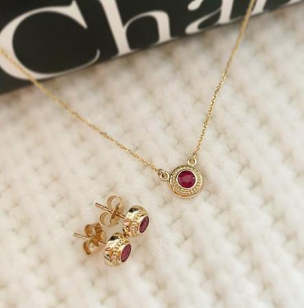 Złote kolczyki z Rubinami 0,64 ct kamieniami miłości zapięcie na sztyft  średnica 6 mm kolekcja autorska MODERN próba 585